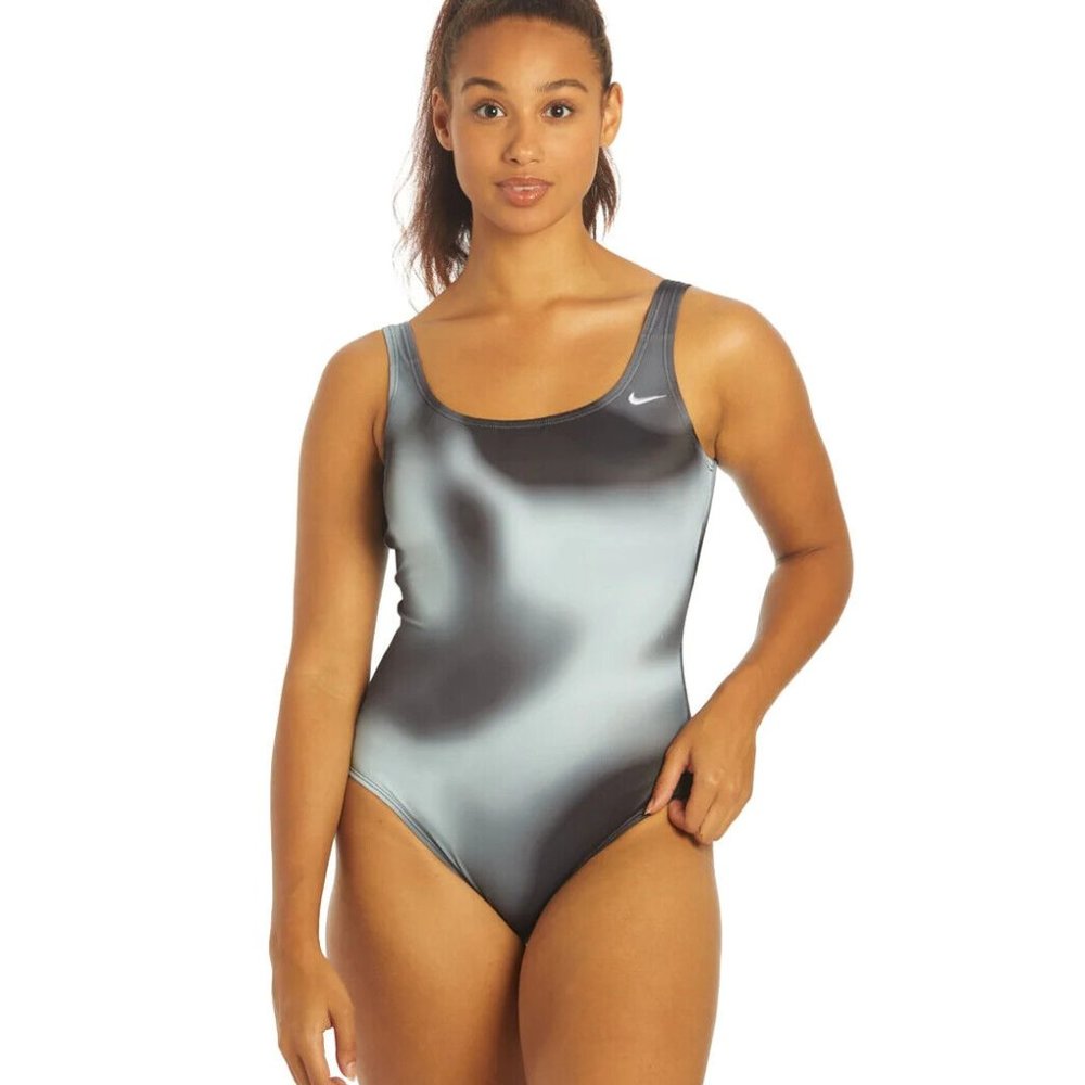 NIKE  Women's Spectrum U-Back One Piece Swimsuit, Black  Women Size S   NWOT